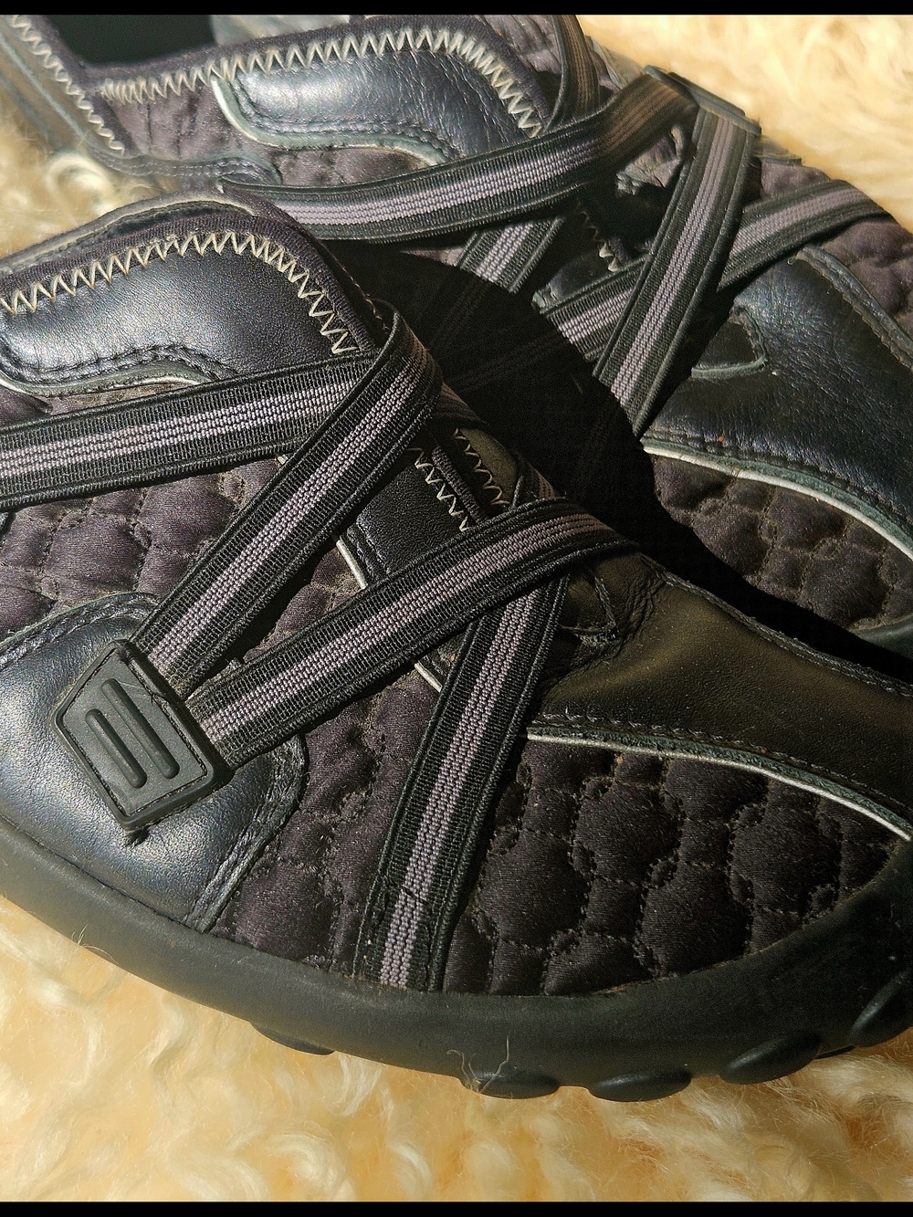 PRIVO By Clarks Women's Leather Quilted Athletic Slip-On Sneakers 10M